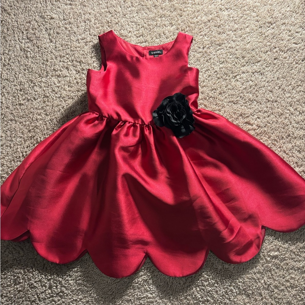 Zunie Elegant Red Holiday Dress with Black Flower Accent, Size 5